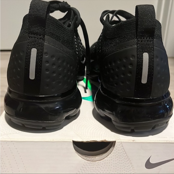 Nike Vapormax Flyknit 2 - Picture 9 of 16
